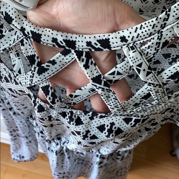 Dress - Picture 4 of 4